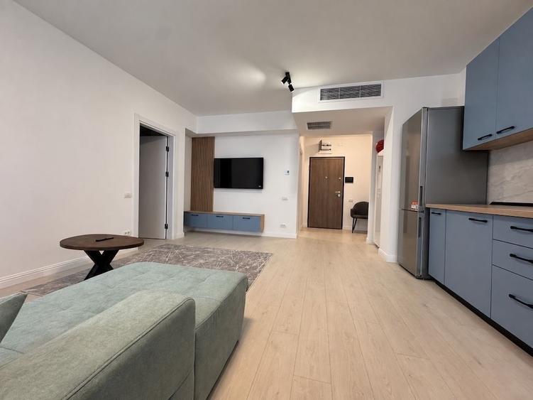 Apartament cu 2 camere semidecomandat, mobilat în Pipera