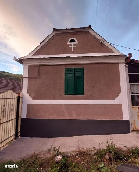 Casă cu 3 camere cu Teren 460 Mp în Slimnic