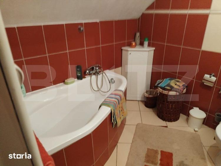 Casă cu 5 camere cu Teren 1241 Mp în Păulești