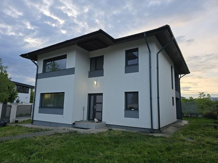 Casă cu 4 camere cu Teren 600 Mp în Copou