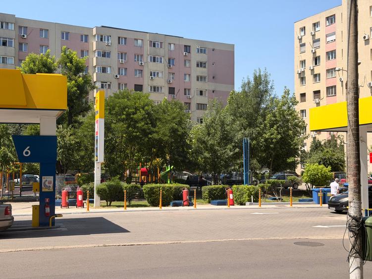 Apartament cu 4 camere decomandat în Sălaj