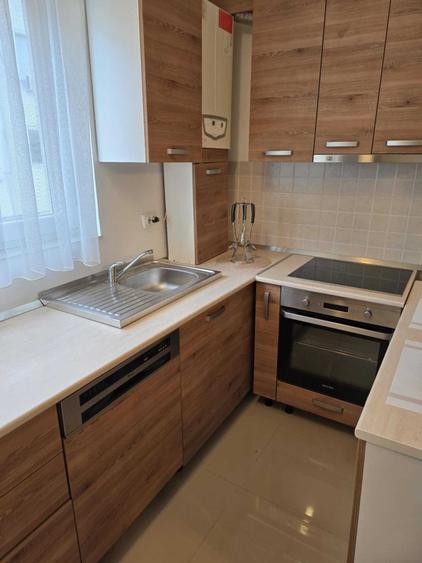 Apartament cu 3 camere semidecomandat în Chiajna