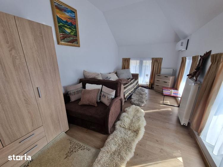 Casă cu 7 camere cu Teren 600 Mp în Fundeni