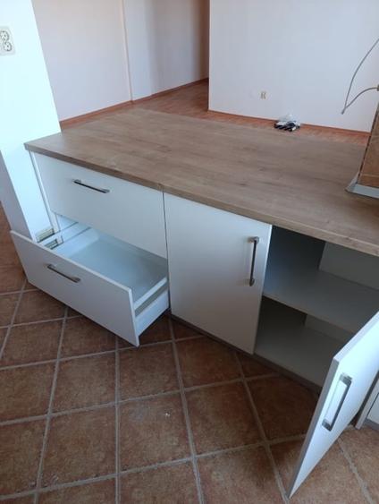 Apartament cu 3 camere decomandat în Banca Națională