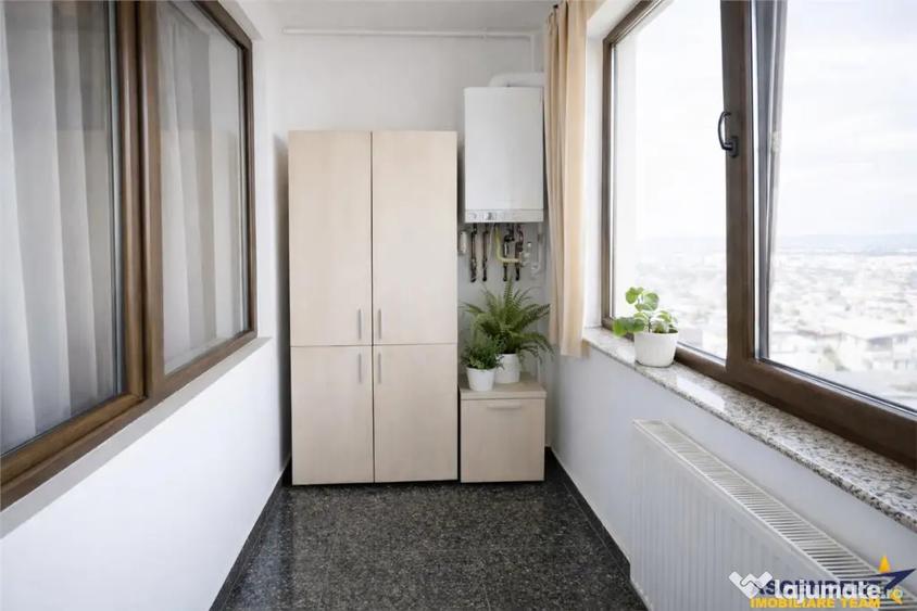 Apartament cu 2 camere decomandat în Vest