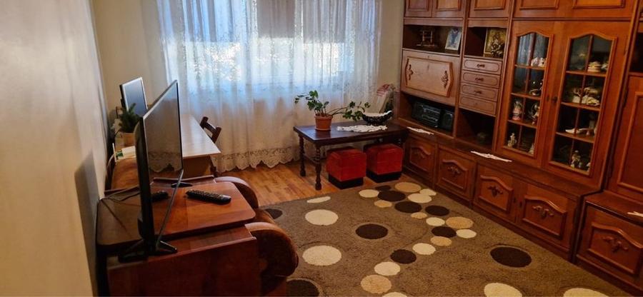 Apartament cu 2 camere decomandat în Km 5