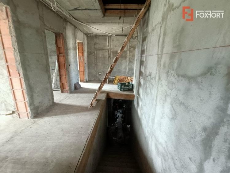 Casă individuală cu 6 camere cu Teren 1088 Mp în Chișoda