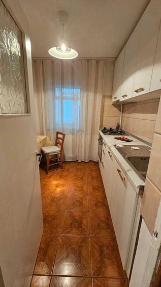 Apartament cu 2 camere decomandat în Nicolina
