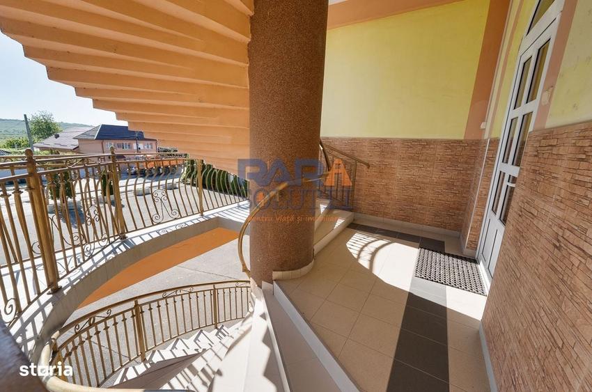 Spațiu comercial, de 1,900 mp, în Adjudeni