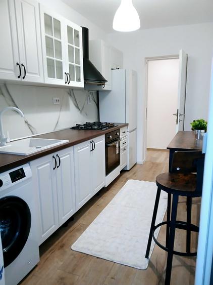 Apartament cu 2 camere semidecomandat în Exterior Vest