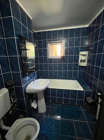 Apartament cu 3 camere decomandat în Uiasca