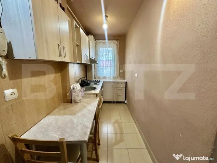 Apartament cu 2 camere semidecomandat în Cetate