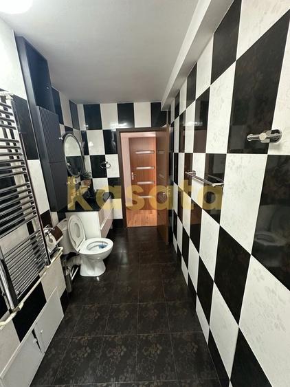 Apartament cu 3 camere semidecomandat, mobilat în Apusului