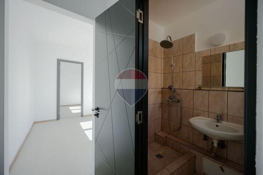 Apartament cu 2 camere semidecomandat în Rogerius