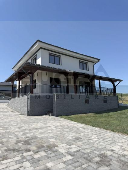 Casă individuală cu 4 camere cu Canalizare în Chinteni
