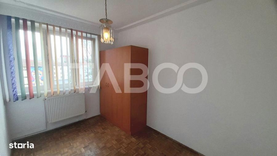 Apartament cu 2 camere nedecomandat, mobilat în Mihai Viteazul