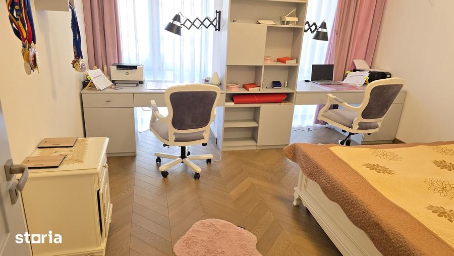 Apartament cu 4 camere în Decebal