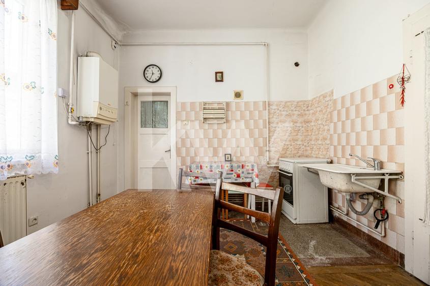 Apartament cu 2 camere nedecomandat, mobilat în Centrul Istoric