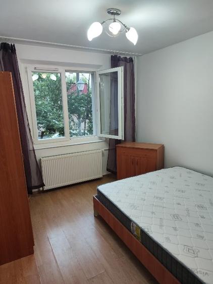 Apartament cu 2 camere semidecomandat, mobilat în Berceni