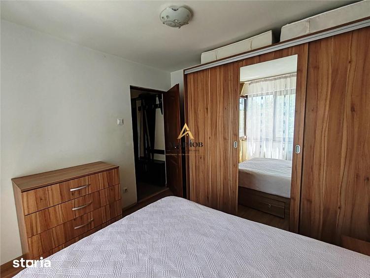 Apartament cu 3 camere decomandat în Vest