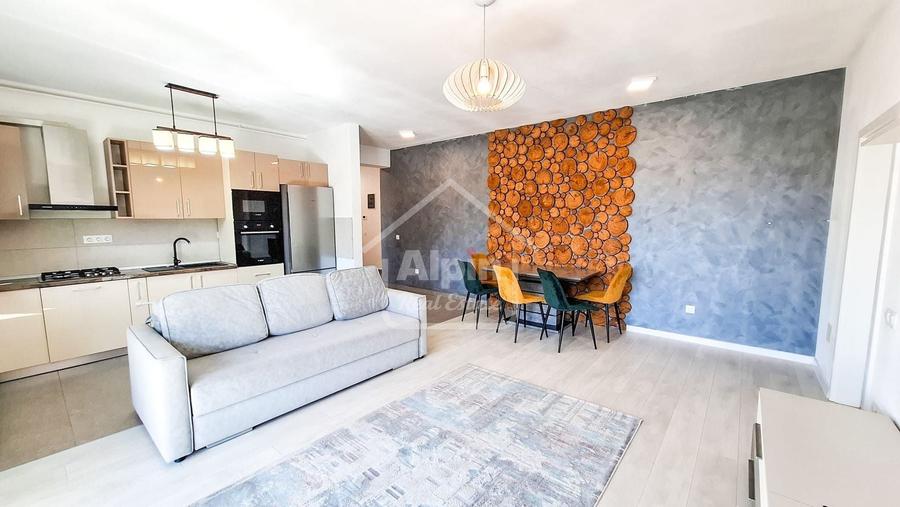 Apartament cu 3 camere decomandat, mobilat în Blumăna