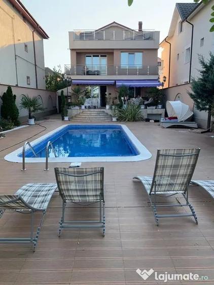Casă cu 6 camere cu Teren 381 Mp în Central