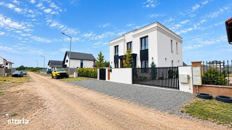 Casă cu 4 camere cu Teren 634 Mp în Ghiroda