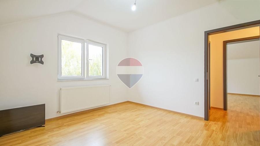 DE VANZARE | 3 CAMERE | CRISTIAN | 72 MP | LOC PARCARE | - 2