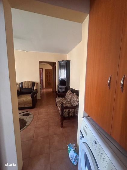 Apartament cu 3 camere decomandat în Exterior Vest