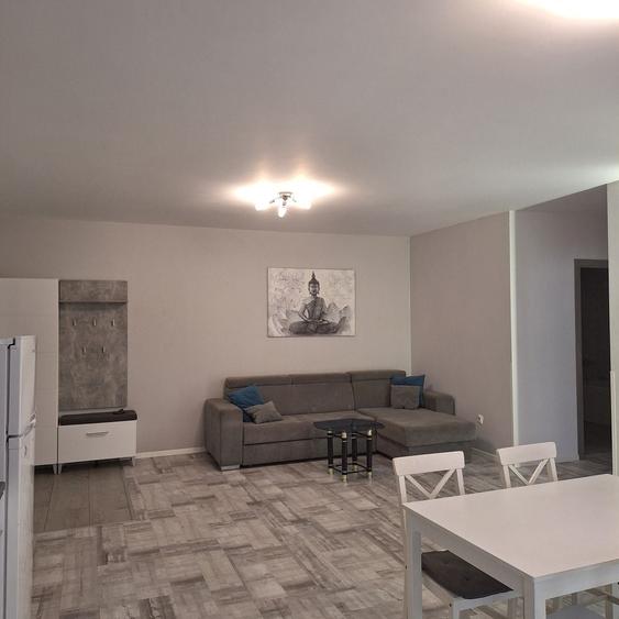 Apartament cu 2 camere semidecomandat în Florești
