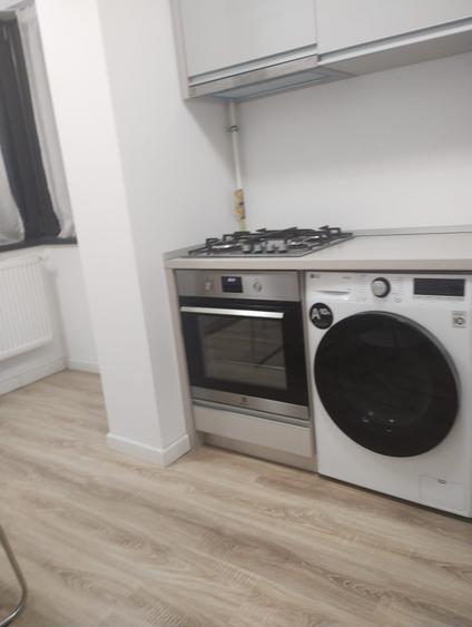 Apartament cu 2 camere decomandat în Tomis Plus