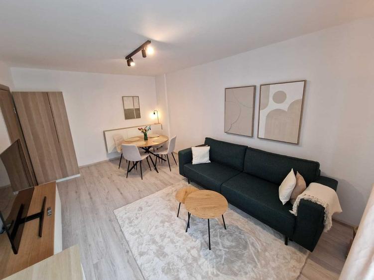 Apartament cu 2 camere decomandat în Crângași