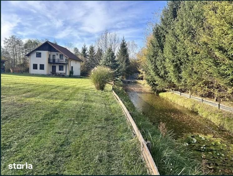 Casă cu 5 camere cu Teren 3400 Mp în Porumbacu de Jos