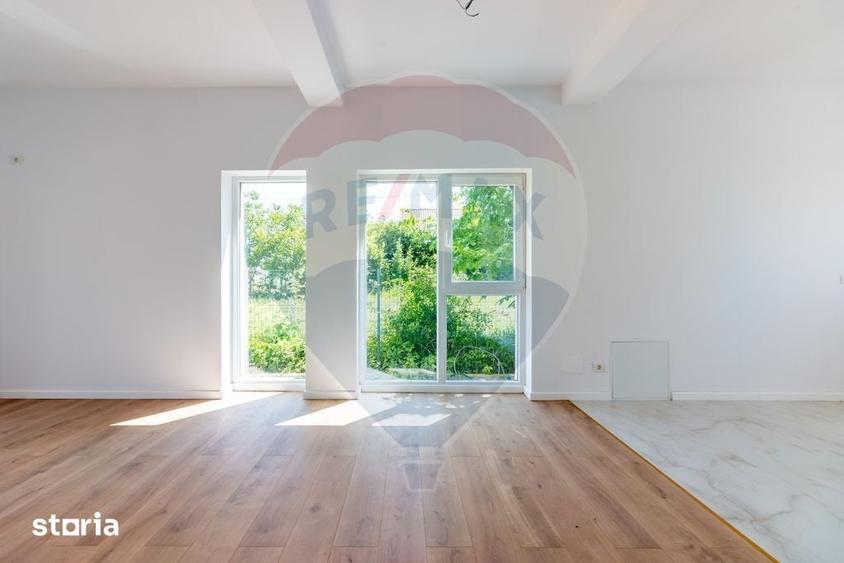 Casă cu 4 camere cu Teren 450 Mp în Săbăreni