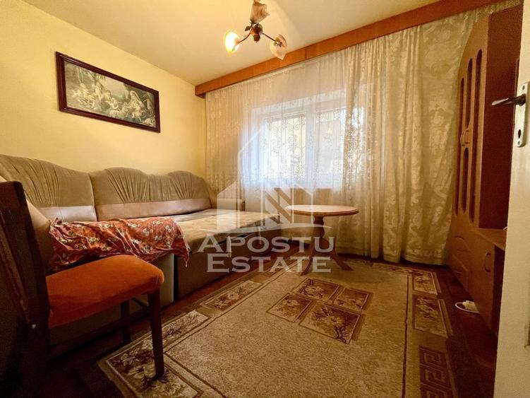 Apartament cu 2 camere semidecomandat în Dâmbovița