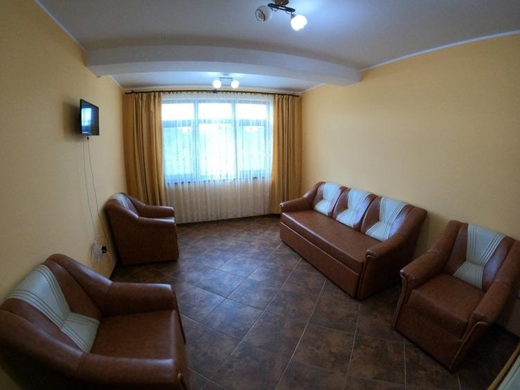 Casă individuală cu 6 camere cu Teren 1000 Mp în Smârdan