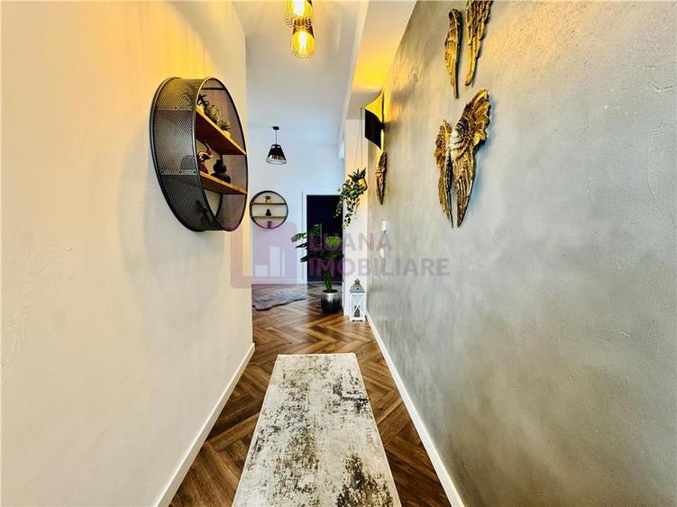 Penthouse cu 3 camere decomandat, mobilat în Lazaret