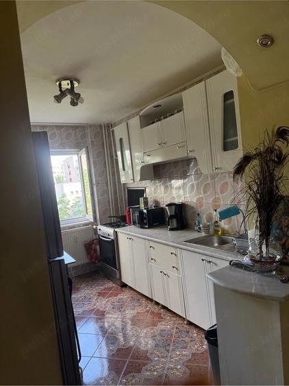 Apartament cu 3 camere decomandat în Alexandru Obregia