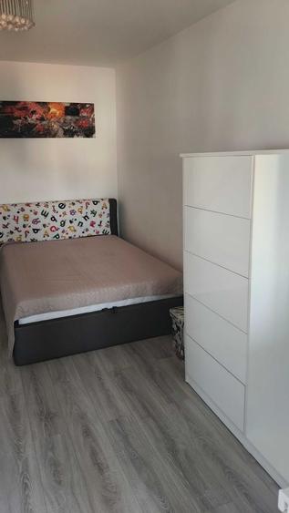 Apartament cu 3 camere decomandat, mobilat în Complex Studențesc