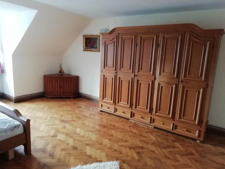 Apartament cu 3 camere semidecomandat în Ultracentral