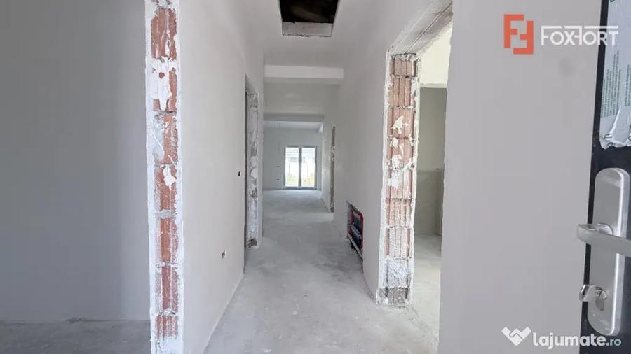 Casă cu 3 camere cu Teren 310 Mp în Moșnița Nouă