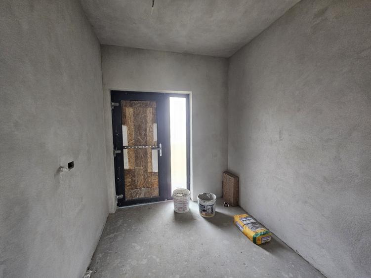 Duplex cu 4 camere cu Canalizare în Moșnița Nouă