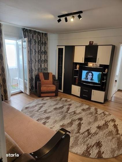Apartament cu 2 camere în Podu Roș