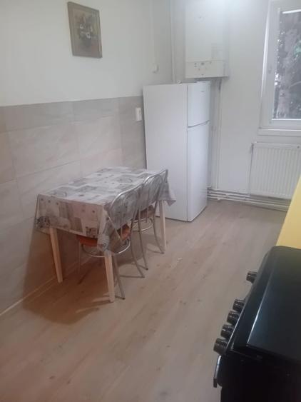 Inchiriez apartament - 6