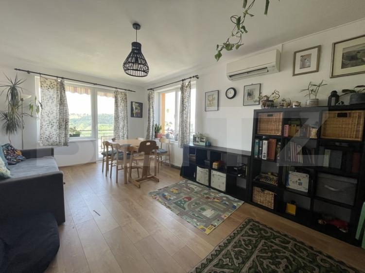 Apartament cu 4 camere decomandat, mobilat în Baciu