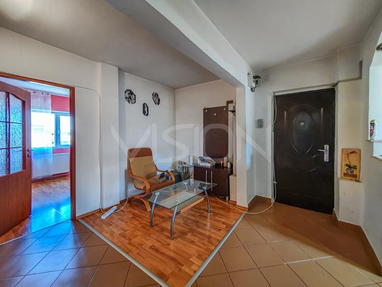 Apartament cu 3 camere decomandat în Mărăști