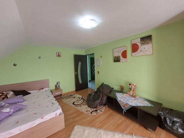 Casă individuală cu 6 camere cu Canalizare în Săucești