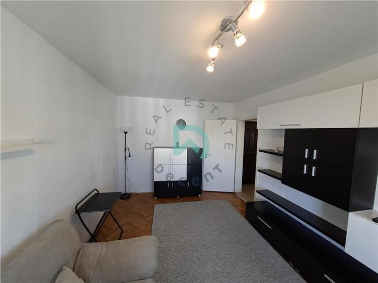 Apartament cu 3 camere decomandat în Gării