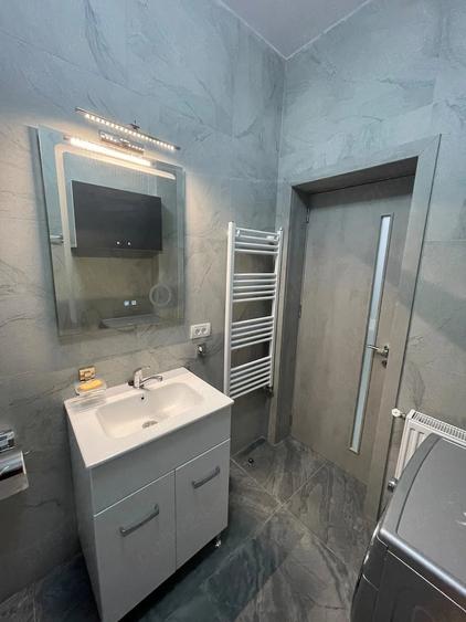 Apartament cu 2 camere decomandat în 1 Mai