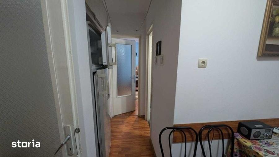 Apartament cu 2 camere decomandat în Petros
